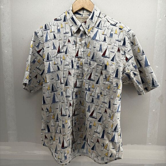 Vintage Munsingwear Button Down Shirt Sailboat Nautical Mens M Cream Golf Camp - Picture 1 of 4